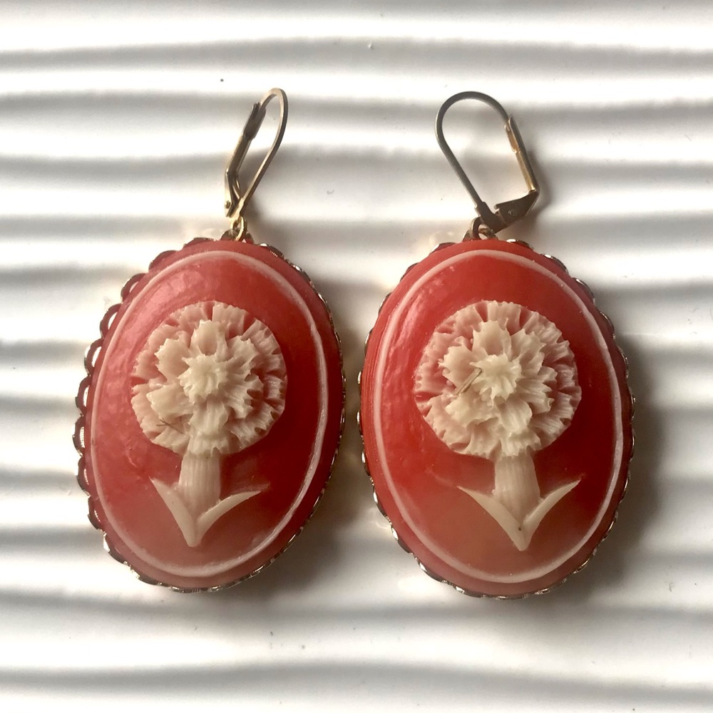 Vintage 60’s floral orange & cream celluloid drop cabochon earrings